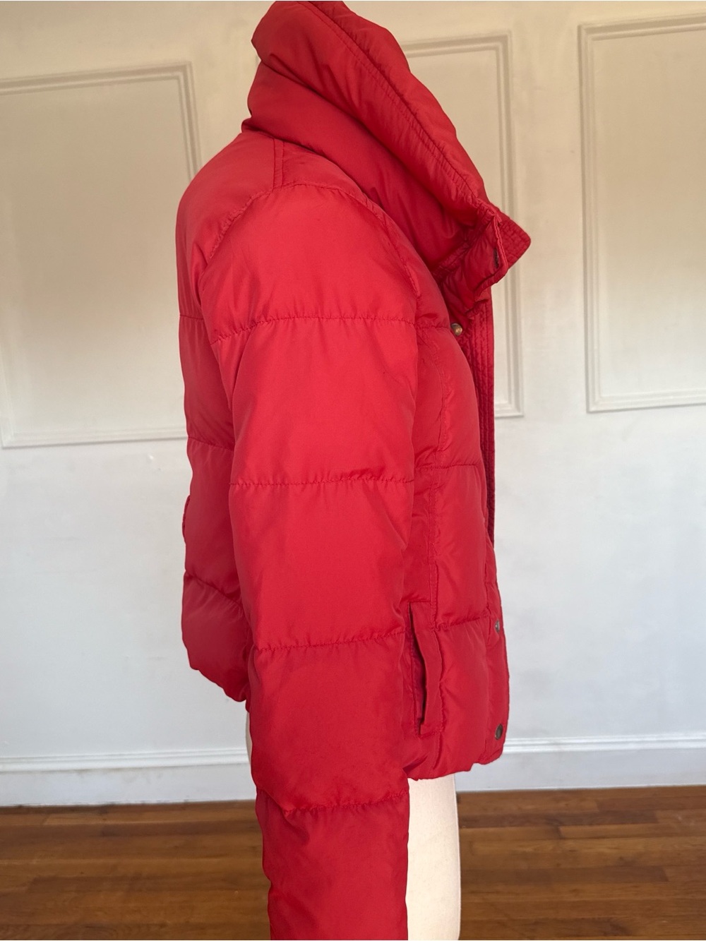 Hollister Women's Red Quilted Puffer Jacket - Picture 3 of 9